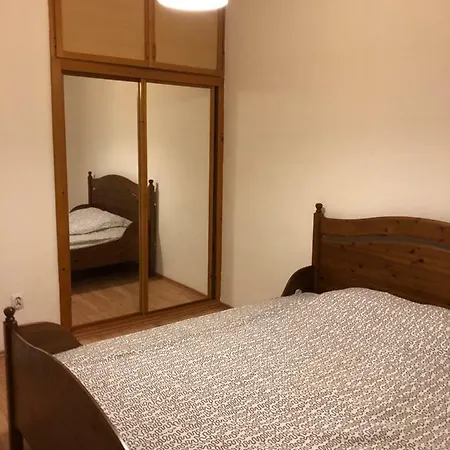 Zrinyi Miklos Utca 7 Nyaralo